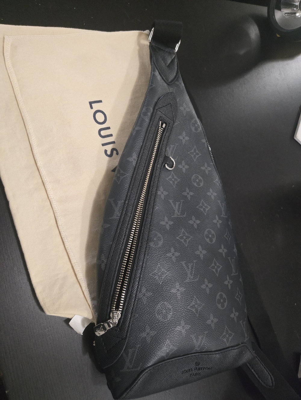 louis vuitton  sling bag
